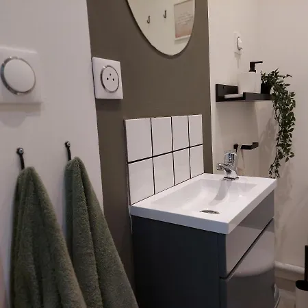 Les De Theophile - Calme Absolu - Wifi - Centre Historique Апартаменти *